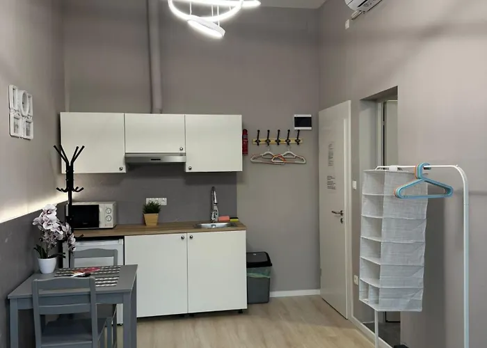 Diamond Near Gozsdu Udvar