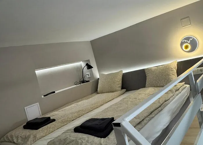 Diamond Near Gozsdu Udvar *